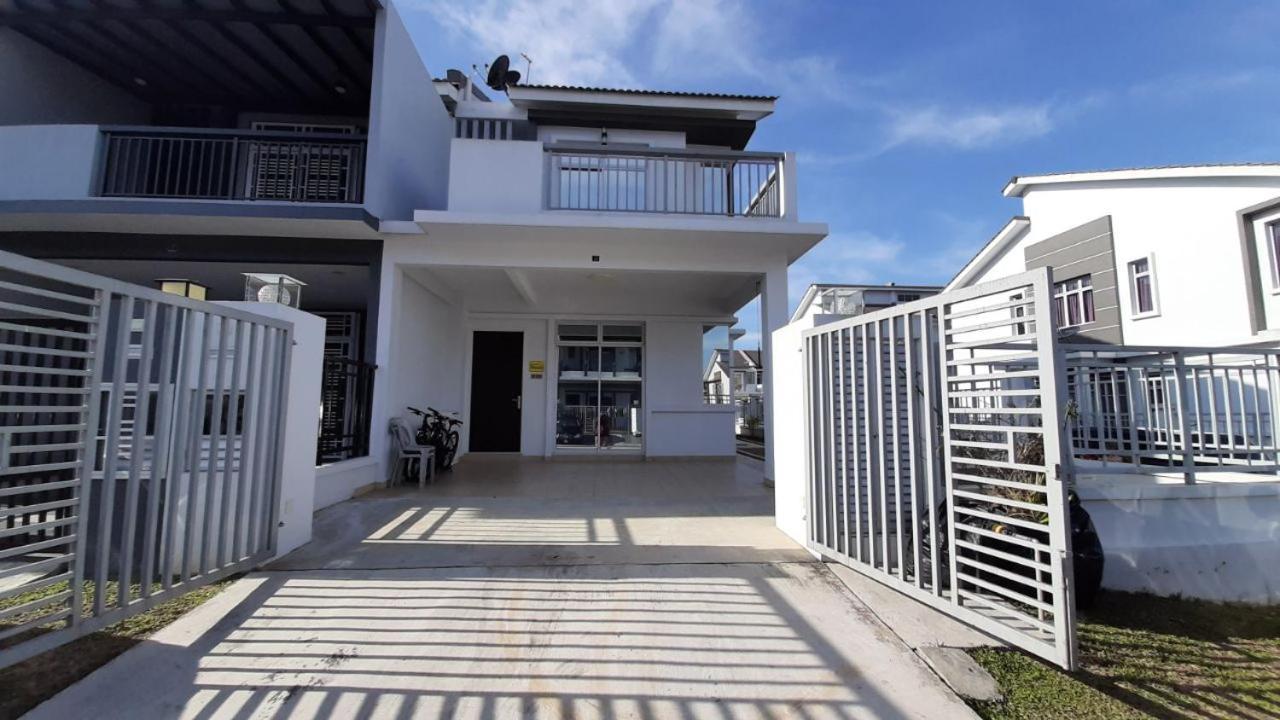 Homestay Greenway Pasir Gudang Buitenkant foto